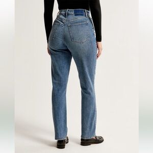 Curve Love Ultra High Rise 90s Slim Straight Jean